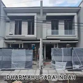 Rumah 2 Lantai Dharmahusada Indah Utara