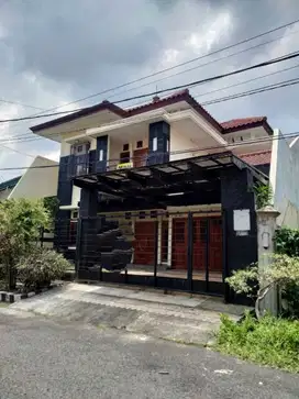 jual murah rumah 2 lantai besar rungkut asri mewah
