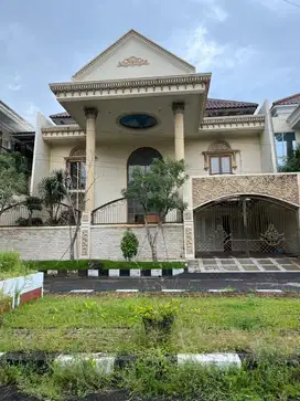 jual rumah mewah margorejo 2 lantai semi furnish