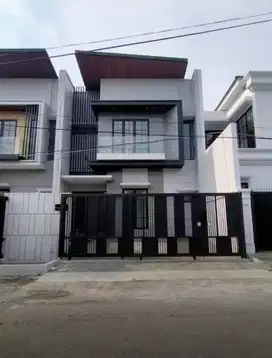 jual rumah baru gress raya manyar kartika 2 lantai mewah