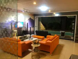 jarang ada rumah siap huni manyar mewah full furnish ada kolam renang