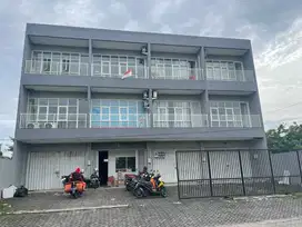 Jual ruko 3 lantai baru gress dian istana kavling DPR Surabaya barat m