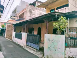 Dijual rumah hitung tanah saja cocok unt kosan lokasi tebet barat