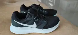 Sepatu Nike Swift 3