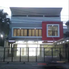 Dijual Segera Bangunan 2 Lantai, pinggir Jalan Raya Jambore, Cibubur