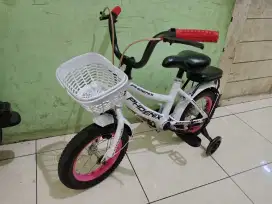 Sepeda anak ukuran 12 warna putih