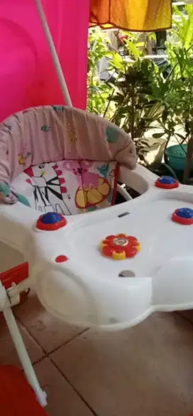 Baby Walker & bak mandi bayi