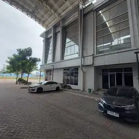Disewakan ruko pik2 shibuya hadap jalan raya termurah 3 lantai