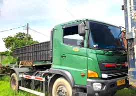 MULUS+banBARU MURAH Hino engkel head trailer 2023 kepala buntut rangka