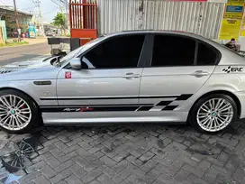 BMW 325i 2000 Bensin