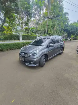 Jual beli mobil bekas cash kredit