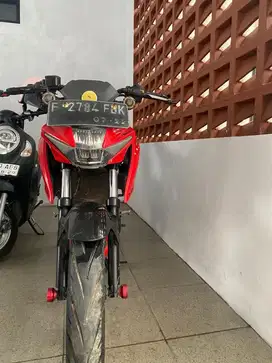 Suzuki Gsx s 150 merah