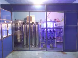 Pemasangan tempat usaha air isi ulang