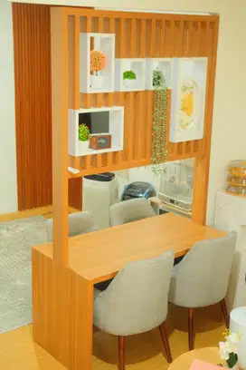 JUAL RUGI! Meja Makan Japandi Modern Custom - LIKE NEW, Harga Miring!