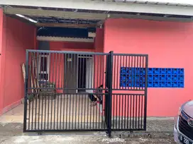 di sewakan rumah per 3 bulan akses sht dekat dgn jalan raya