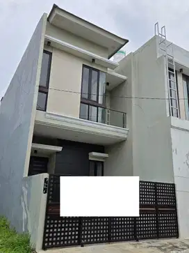 HUNIAN NYAMAN & AMAN Rumah 2 Lantai Pondok Candra Duku Waru Sidoarjo