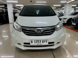 Honda freed psd at 2014 putih tgn 1, low km record