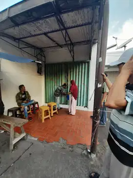 Disewakan Ruko Ex Cafe Kampung Melayu Bali Mester Jakarta Timur