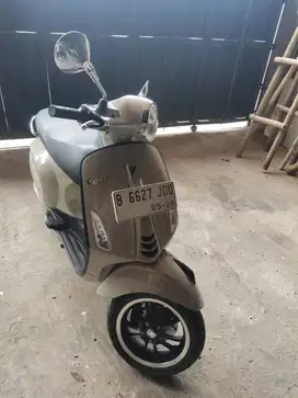 Vespa Primavera B 6627 JDQ Low km