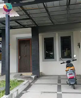 Dijual rumah siap huni di perumahan legenda wisata cibubur