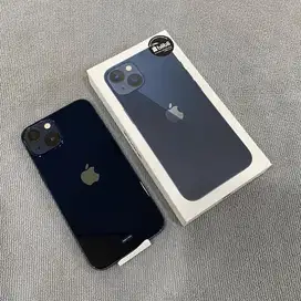 iPhone 13 128GB Midnight Resmi indonesia garansi on mulus