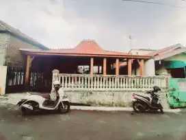 RUMAH JOGLO LEBDOSARI MANYARAN