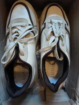 Sepatu Luxus Cleo