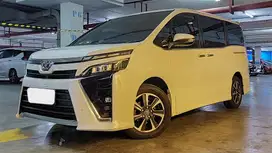 Pajak Panjang Toyota Voxy 2.0 Bensin-AT 2018