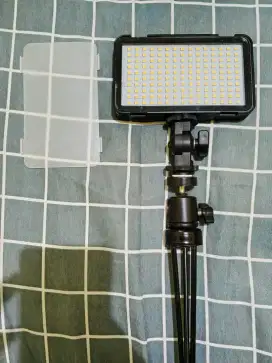Lampu Godox LEDM150