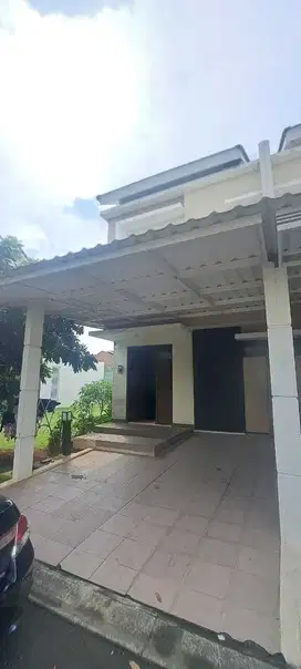 Rumah dekat mall di Burgundy Summarecon Bekasi