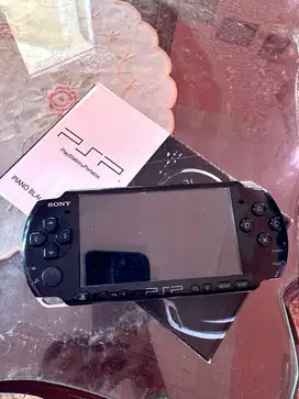 PSP SONY SERI 30xxx 32 GB+40 GAME