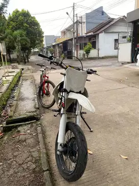 viar supermoto 150