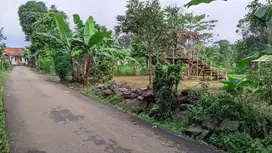 Dijual Cepat Tanah Vila  Datar, Pinggir Jalan Aspal Desa  Masuk