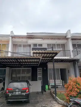 Dijual rumah siap huni dalam perumahan bebas banjir.