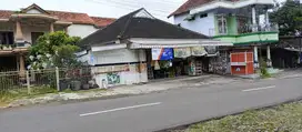 Dijual minimarket dan rumah mewah diselatan kantor polisi matesih