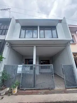 Rumah Baru Full Renovasi Di Permata Biru Cinunuk