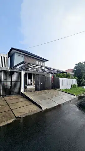 JUAL RUMAH MEWAH BRAND NEW DI TAMAN VILLA MERUYA JAKARTA BARAT