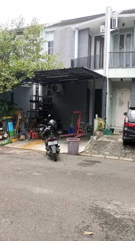 Dijual Cepat Rumah 2 Lantai di Perum Citra Grand Cibubur, Kab. Bogor