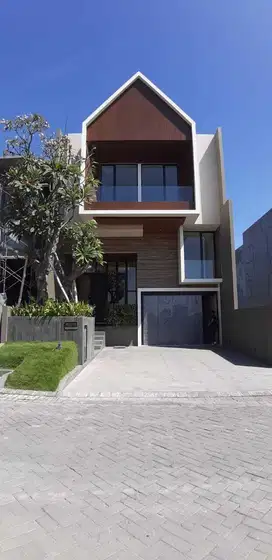 Rumah Pakuwon Indah New Tropical Modern Surabaya Barat