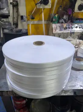 Pita satin rajut untuk label pakaian