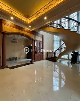 Dijual Villa LUX Include Perabot Di Komplek Cemara Asri