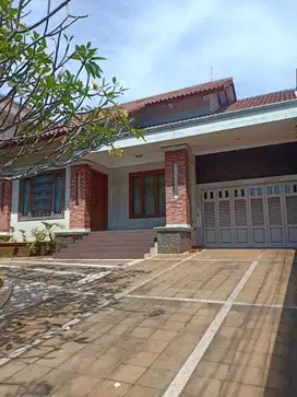 Rumah Fully furnished Jl Telaga Bodas siap huni