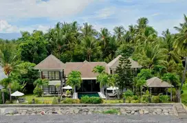 Villa Mewah Modern 2 Unit Dekat Pantai Buleleng Bali