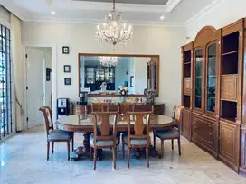 Rumah Hook Dengan Kolam Renang View Gunung Di Bunga Raya Rancamaya