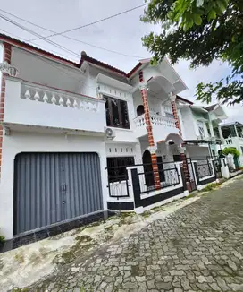 Rumah hook 2 lantai sangat strategis nogotirto godean