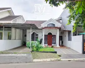 DIJUAL RUMAH RAPI SIAP HUNI LOKASI STRATEGIS DI TAMAN CHRYSANT  - BSD