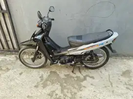 Yahama vega r 2004