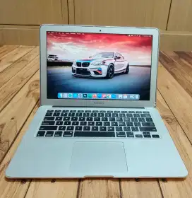Macbook Air A1466 Core i5 Ram 4GB SSD 120GB Mulus siap pakai