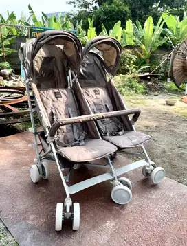 Stroller Bayi Kembar