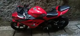 Di jual motor Kawasaki ninja fi 250 tahun 2015 surat lengkap semua oke